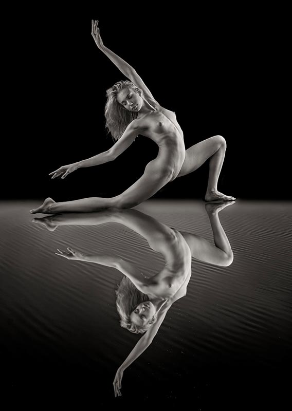 Symmetrical reflection