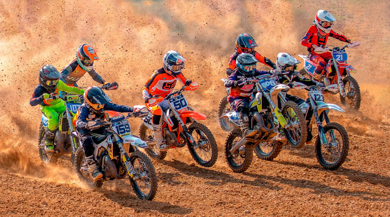 Le rush de moto-cross