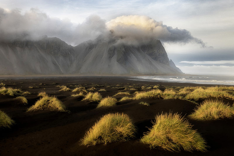 Clouds over vestrahorn