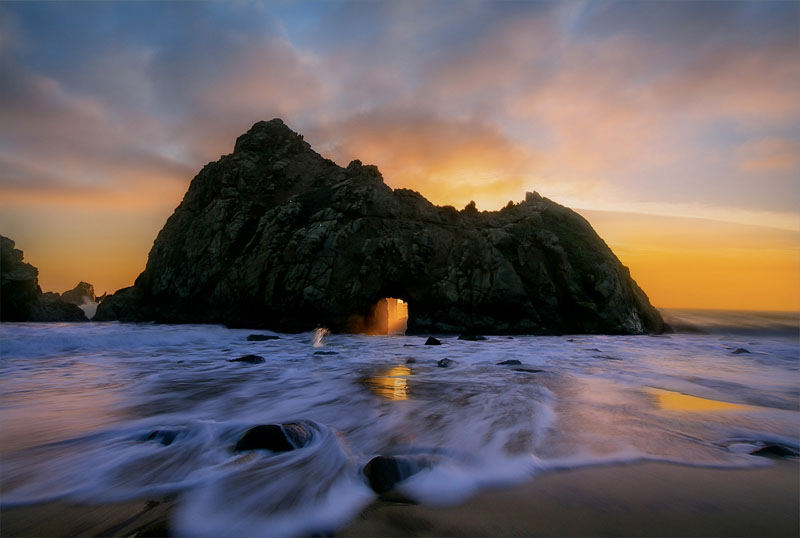 Keyhole rock at sunset_1